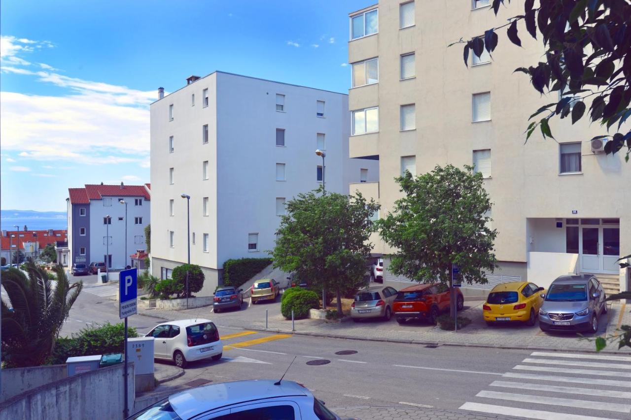 One Bedroom Apartment Terrace Parking Split Exterior photo