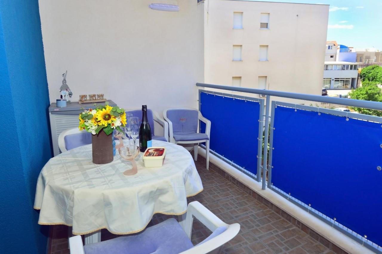One Bedroom Apartment Terrace Parking Split Exterior photo