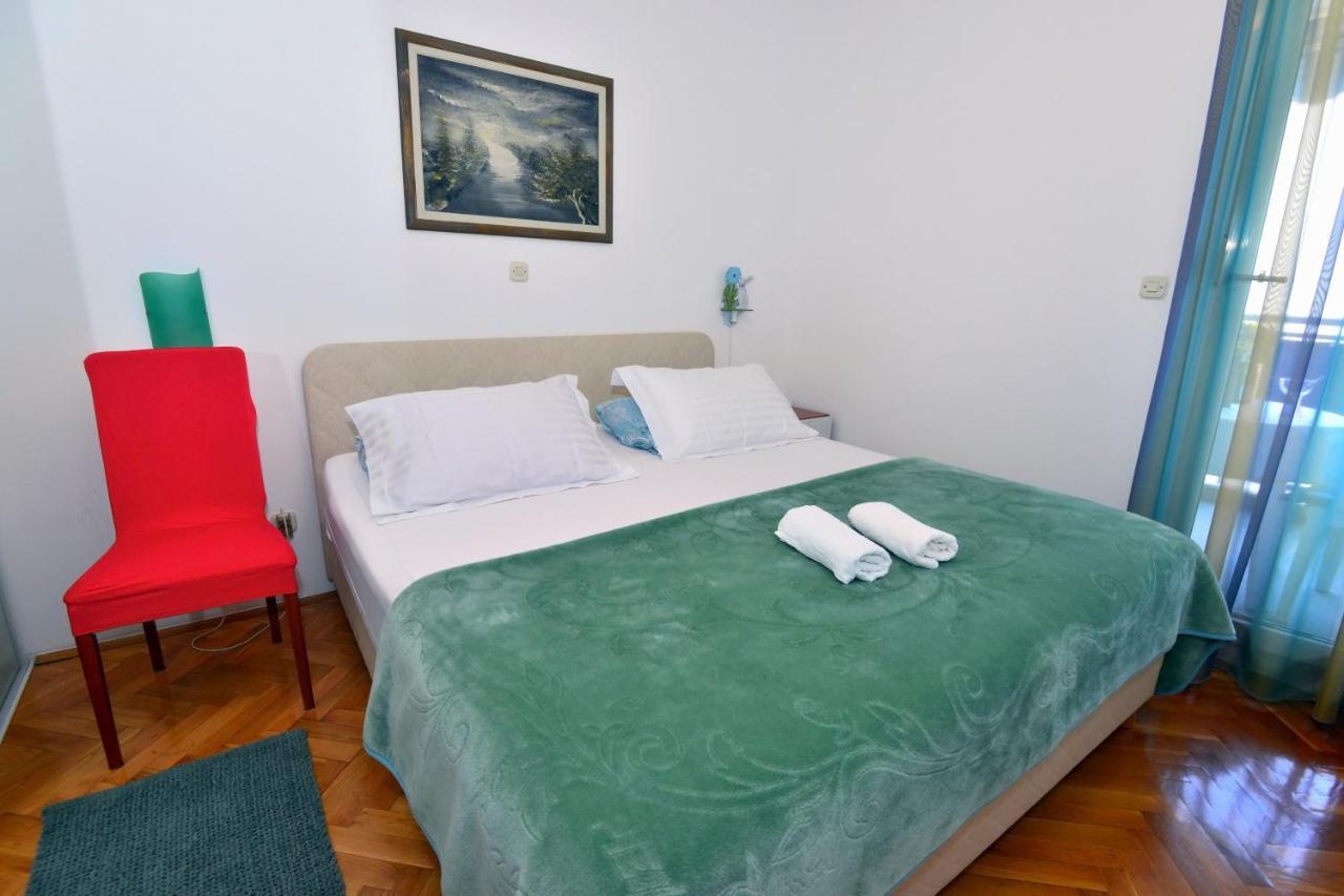 One Bedroom Apartment Terrace Parking Split Exterior photo